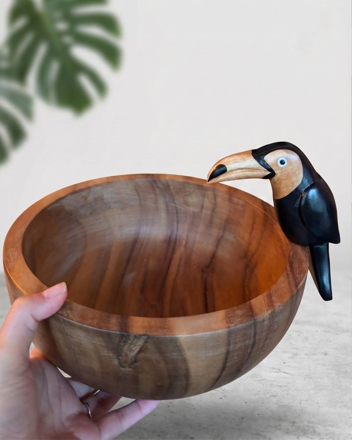 Elevate your summer table settings with our hand-carved Toucan Bowl. The ultimate blend of organic textures, earthy warmth, and playful design.

Fill it with your favorite seasonal fruits, or let it shine all on its own as a piece of functional sculpture.

🌿 Handmade. Organic. Uniquely yours.

#AlunaMari #HandcarvedWood #StatementDecor #ArtisanMade #TropicalAesthetic #SlowCraft #HomeStyling #InteriorDetails